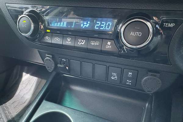 2021 Toyota Hilux SR5 GUN126R 4X4