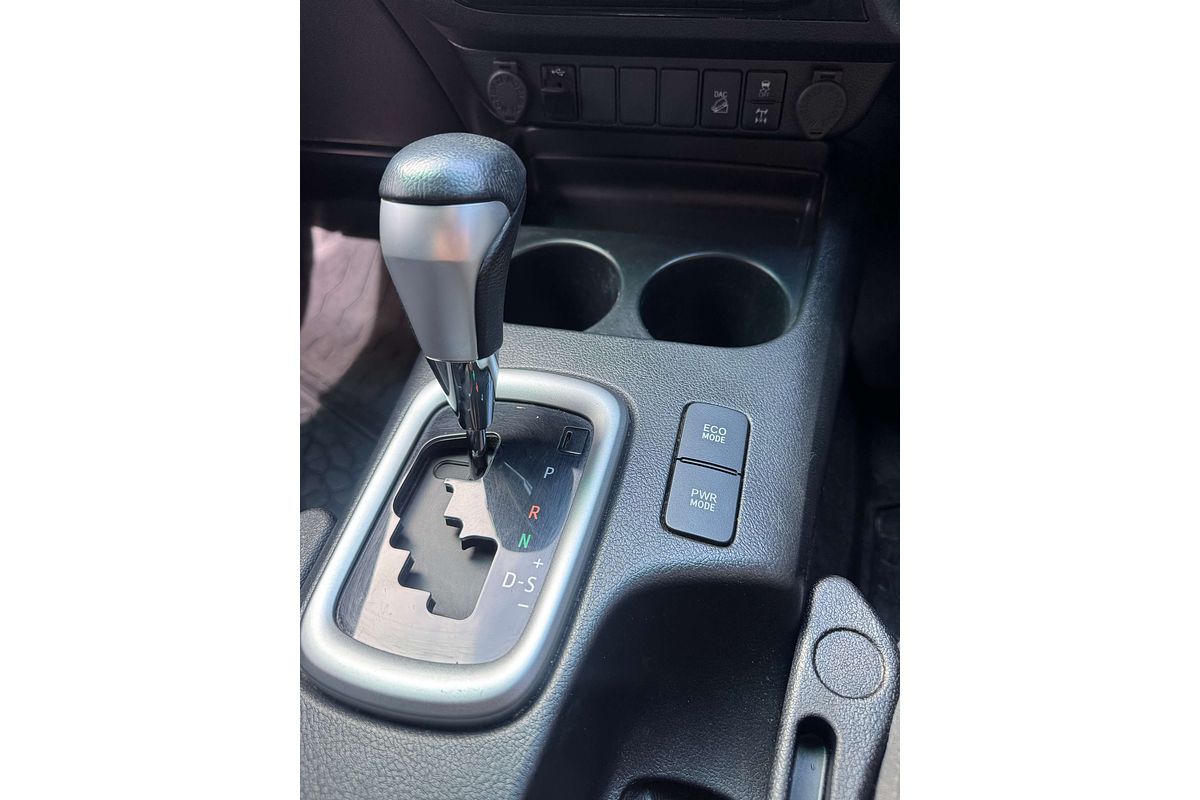 2021 Toyota Hilux SR5 GUN126R 4X4