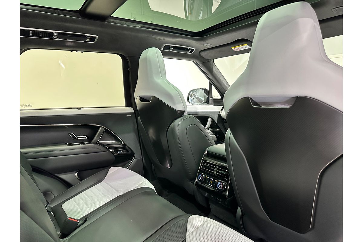 2024 Land Rover Range Rover Sport P635 SV Edition One L461