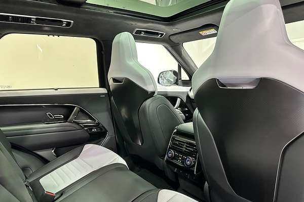 2024 Land Rover Range Rover Sport P635 SV Edition One L461