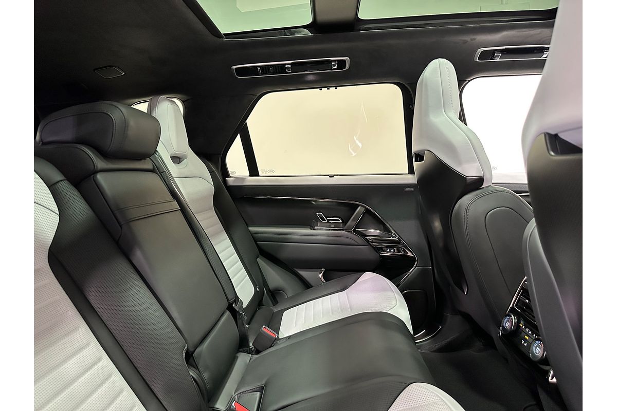 2024 Land Rover Range Rover Sport P635 SV Edition One L461