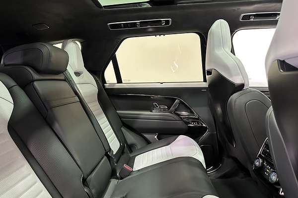 2024 Land Rover Range Rover Sport P635 SV Edition One L461