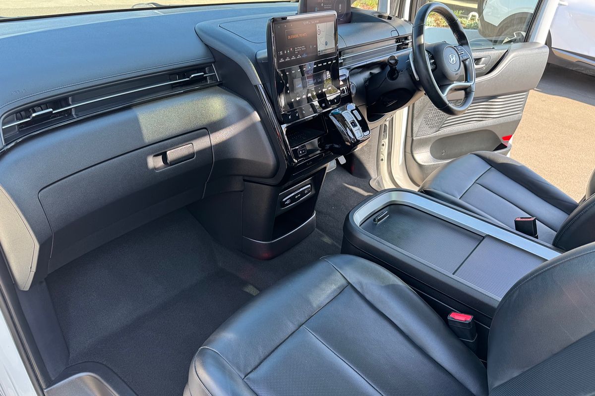 2022 Hyundai STARIA Highlander US4.V1