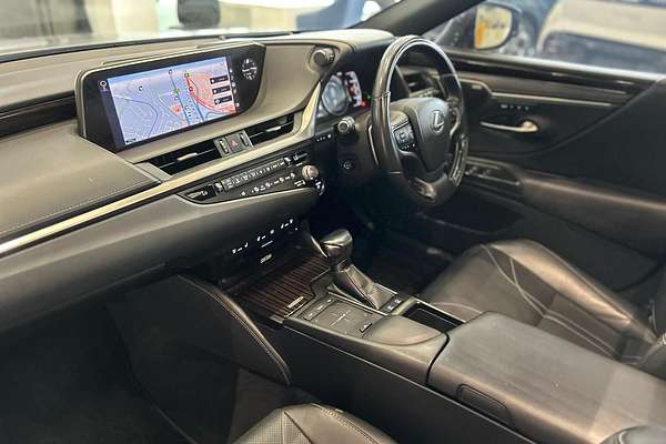 2020 Lexus ES ES300h Sports Luxury AXZH10R