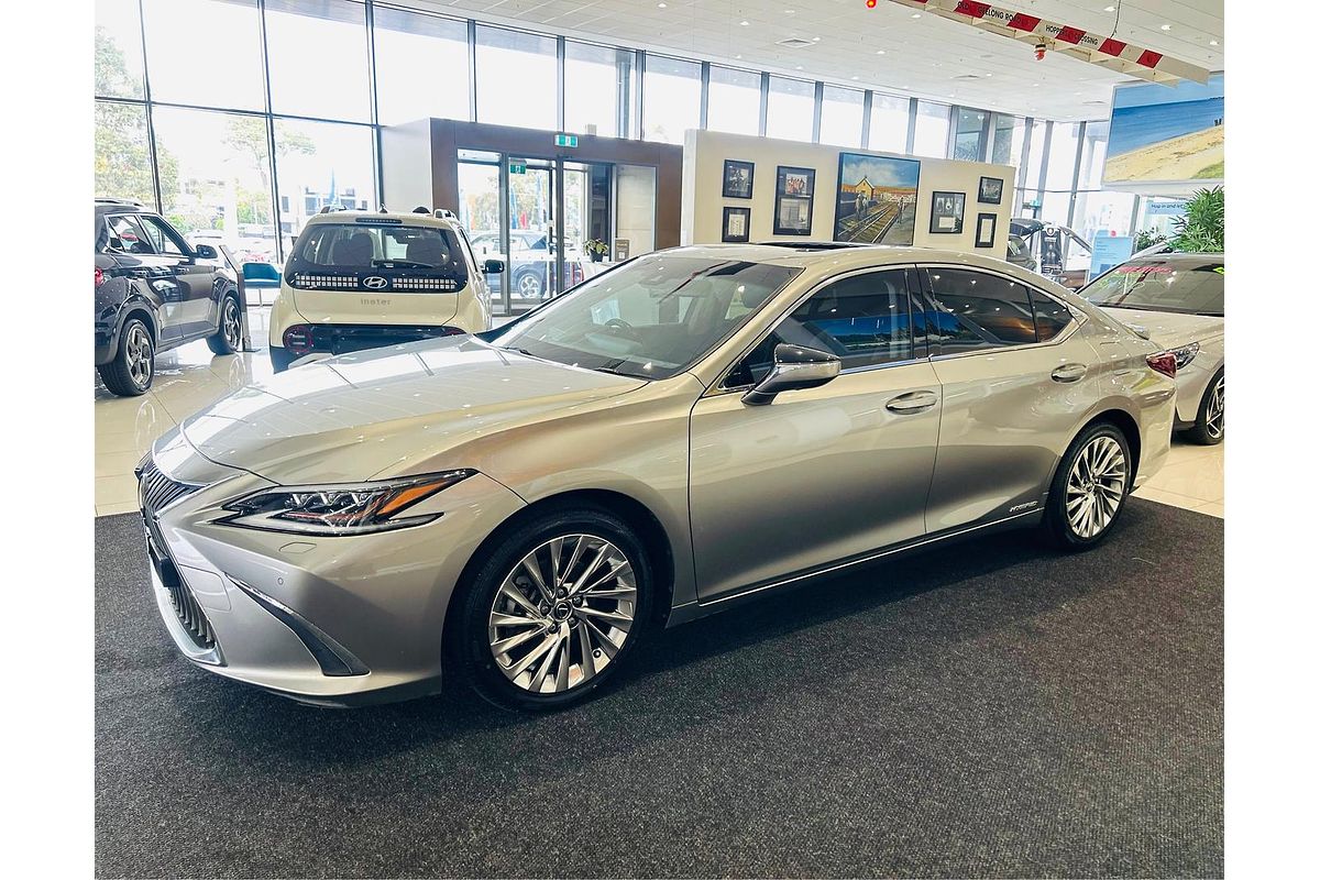 2020 Lexus ES ES300h Sports Luxury AXZH10R