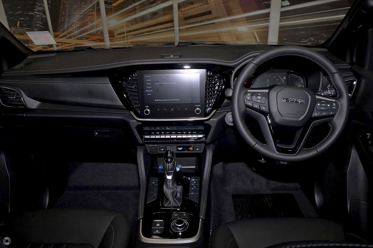 2025 Isuzu MU-X LS-T