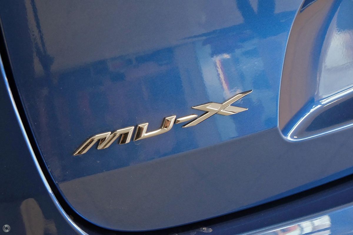 2025 Isuzu MU-X LS-T