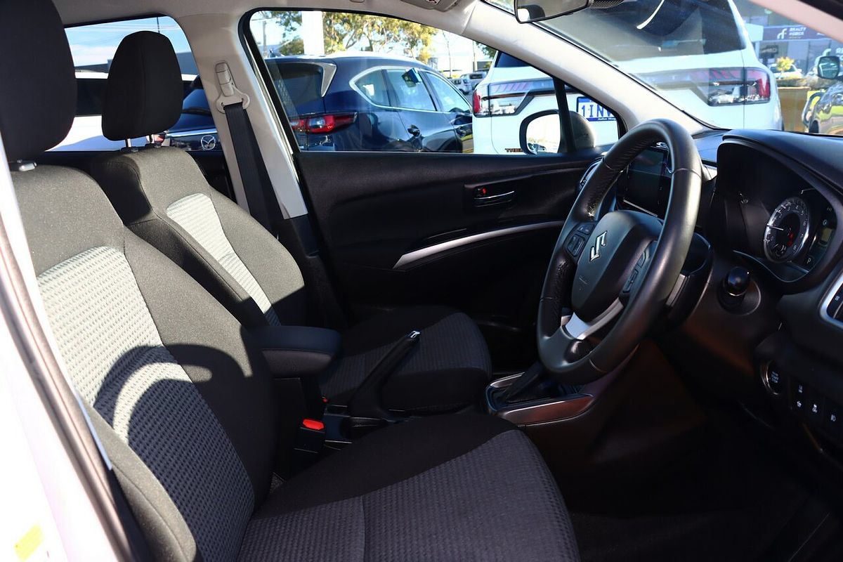 2023 Suzuki S-Cross GL+ JYB