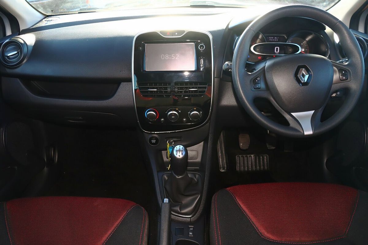 2016 Renault Clio Authentique IV B98