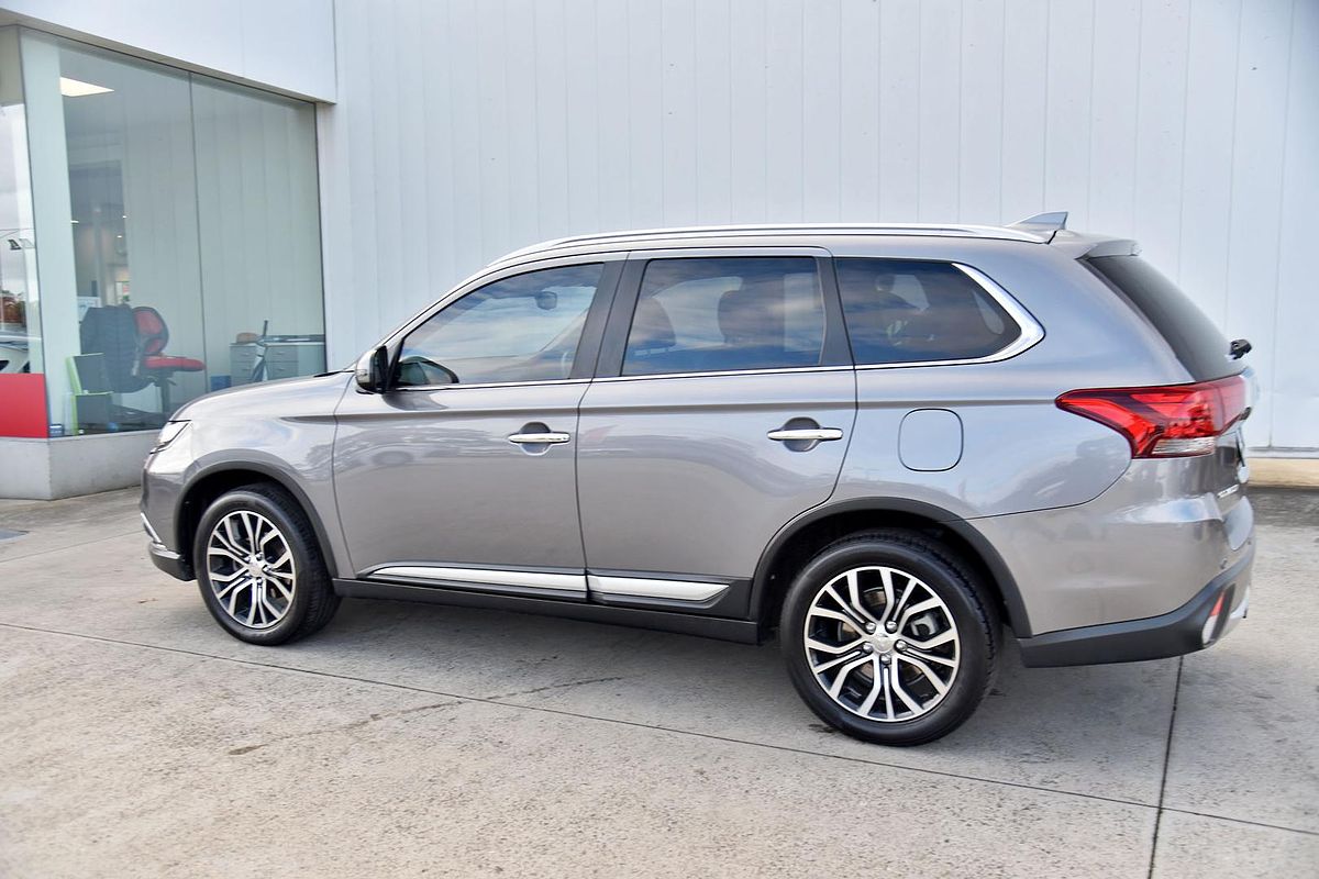 2017 Mitsubishi Outlander Exceed ZK