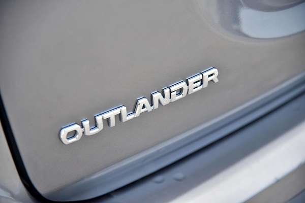 2017 Mitsubishi Outlander Exceed ZK