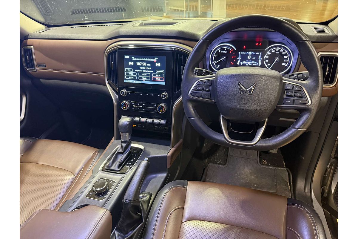 2023 Mahindra Scorpio Z8