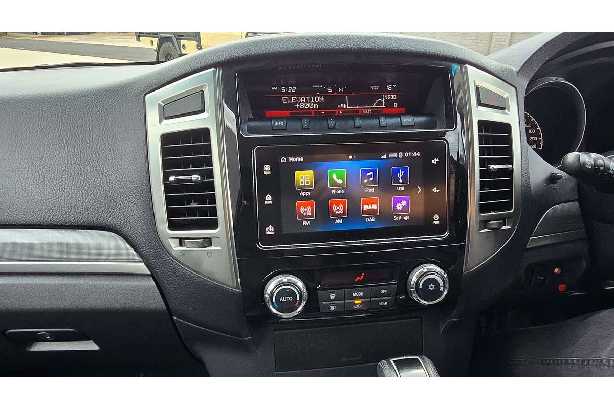 2017 Mitsubishi Pajero GLS NX