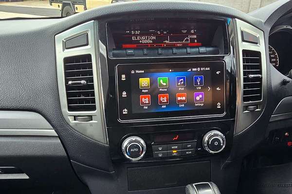 2017 Mitsubishi Pajero GLS NX
