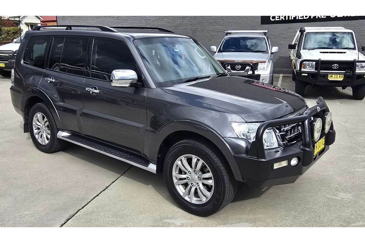 2017 Mitsubishi Pajero GLS NX