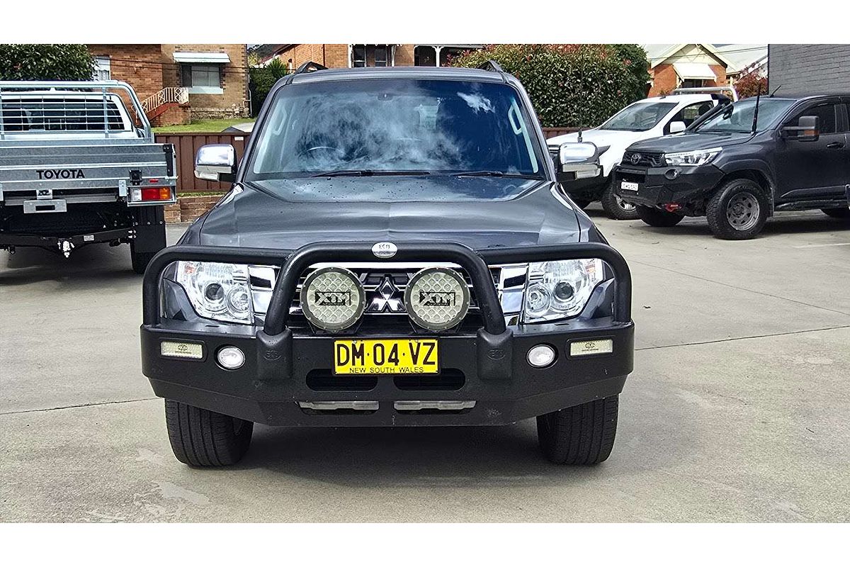 2017 Mitsubishi Pajero GLS NX
