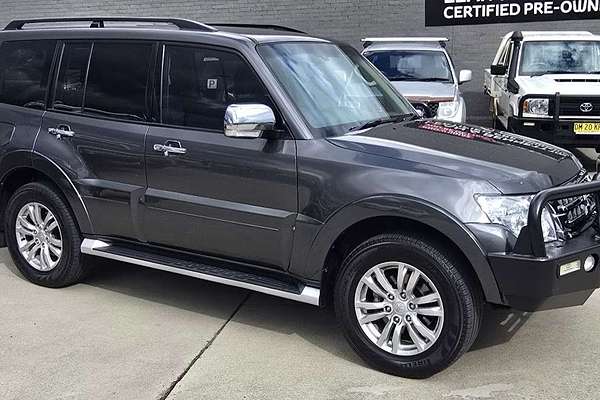 2017 Mitsubishi Pajero GLS NX