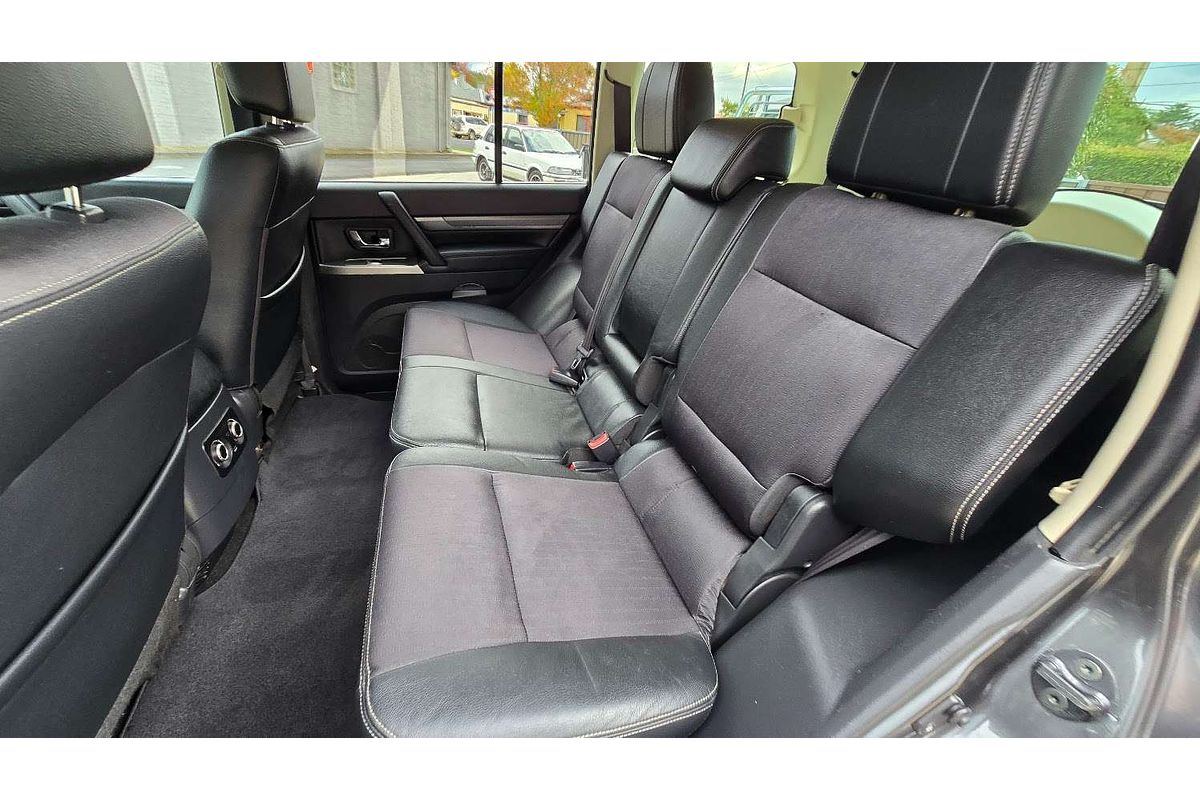 2017 Mitsubishi Pajero GLS NX