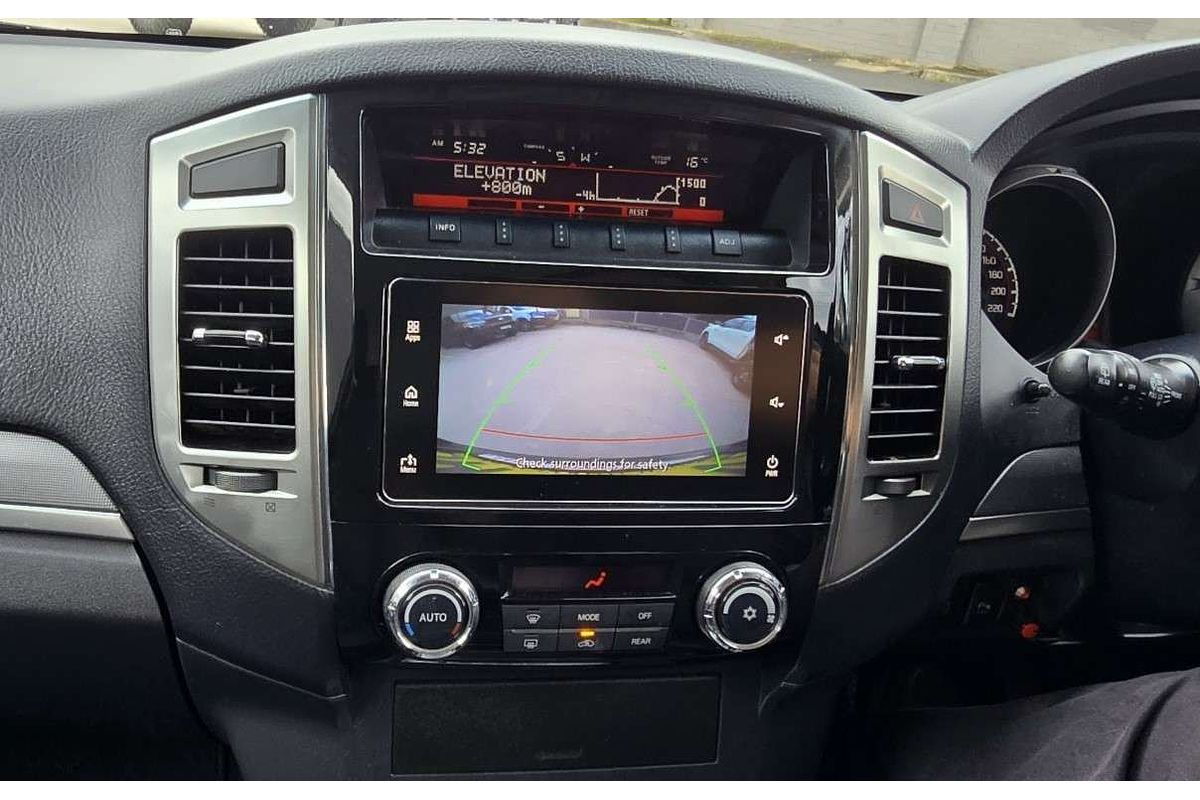 2017 Mitsubishi Pajero GLS NX