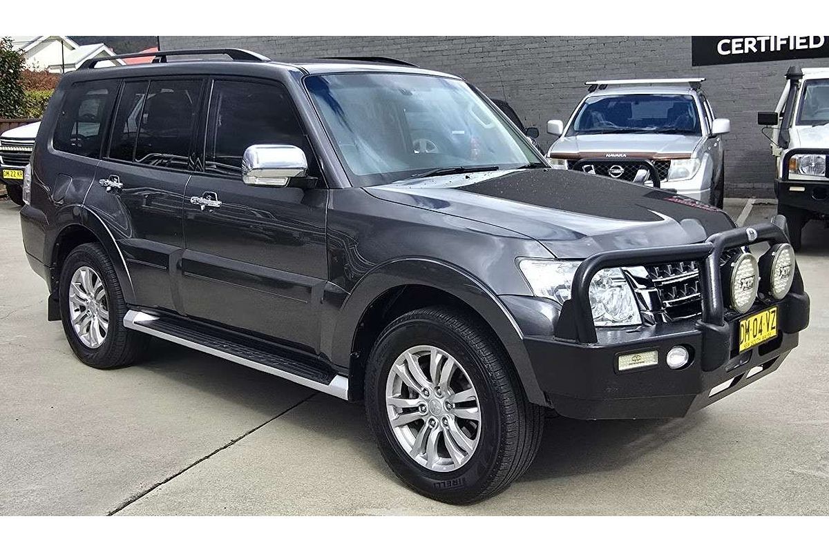 2017 Mitsubishi Pajero GLS NX