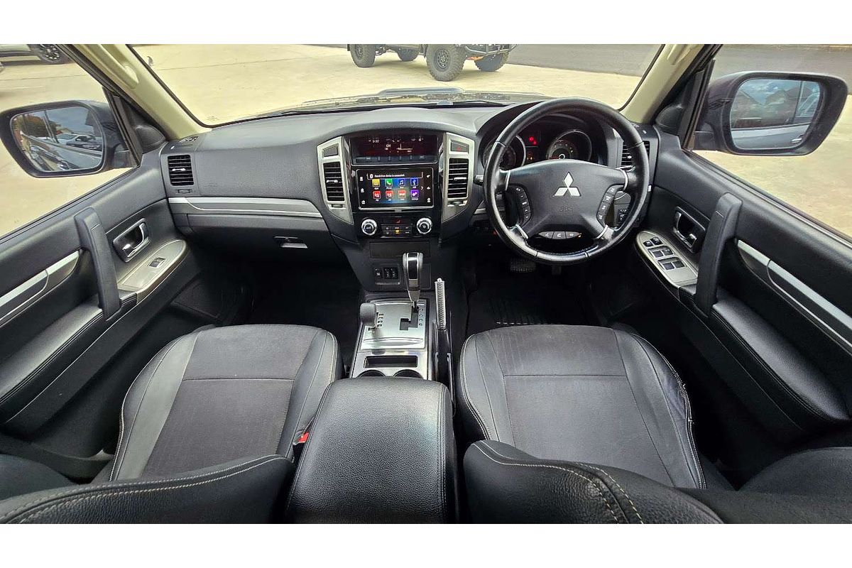 2017 Mitsubishi Pajero GLS NX