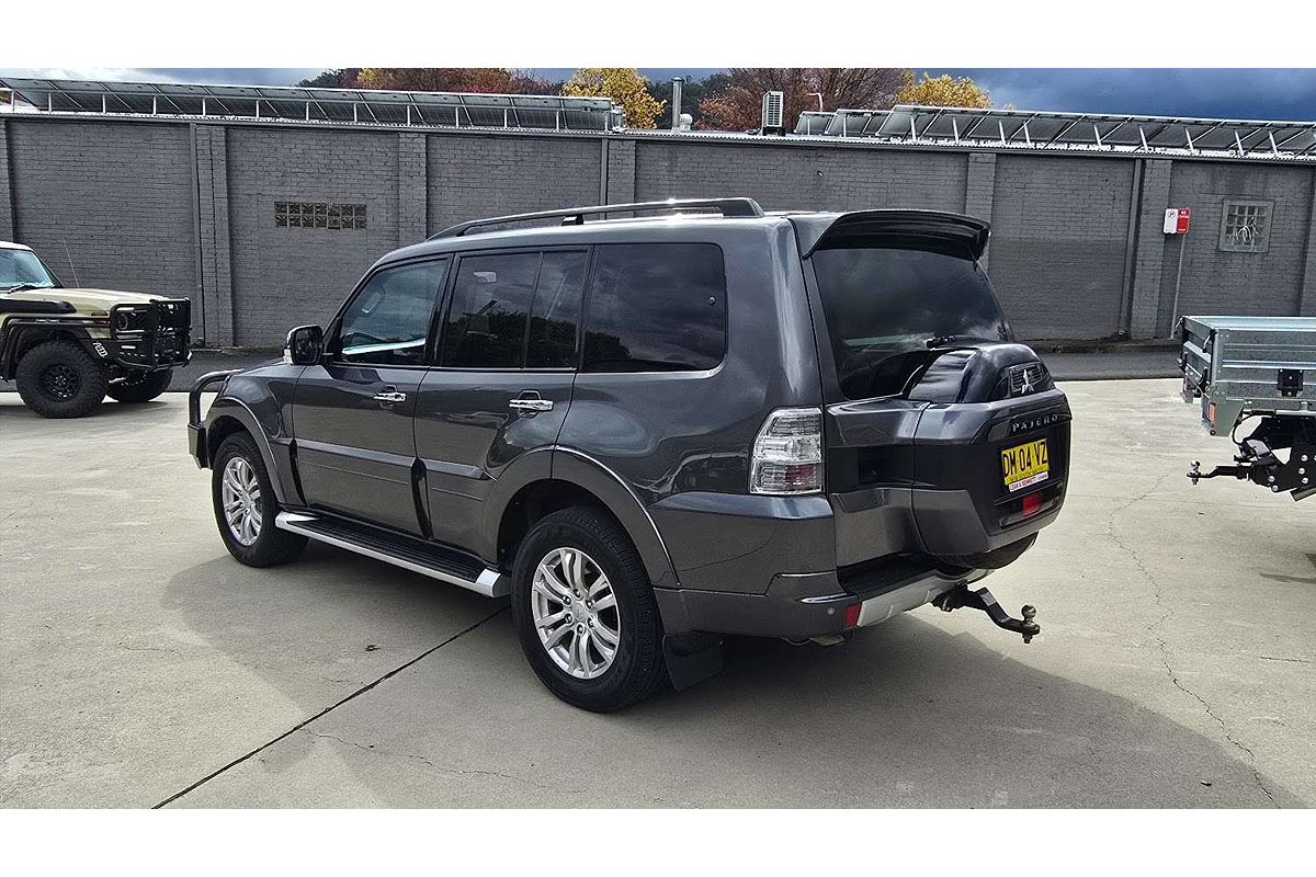 2017 Mitsubishi Pajero GLS NX