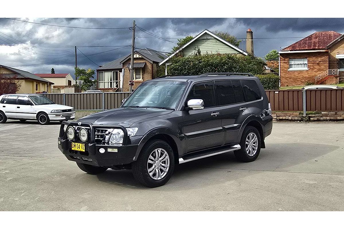 2017 Mitsubishi Pajero GLS NX