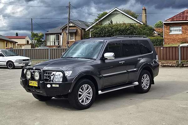 2017 Mitsubishi Pajero GLS NX
