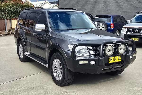 2017 Mitsubishi Pajero GLS NX