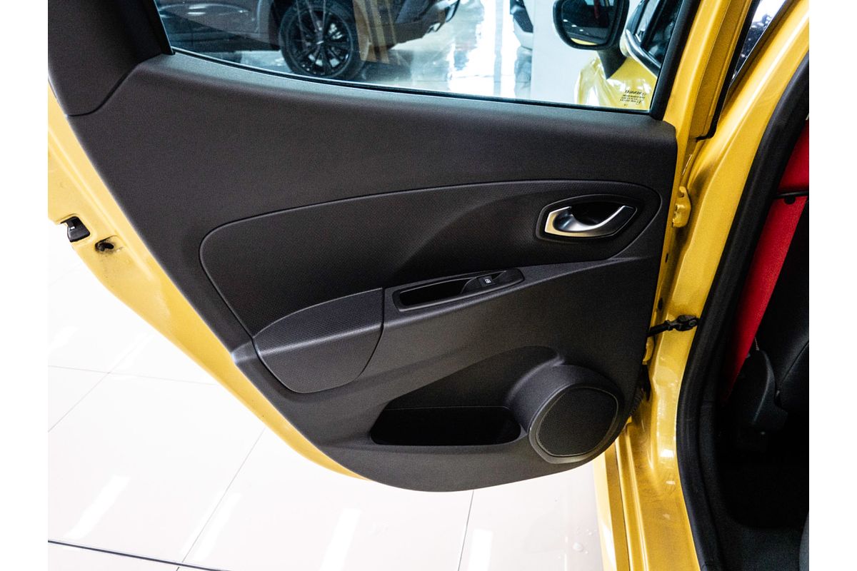 2016 Renault Clio R.S. 220 Trophy IV B98