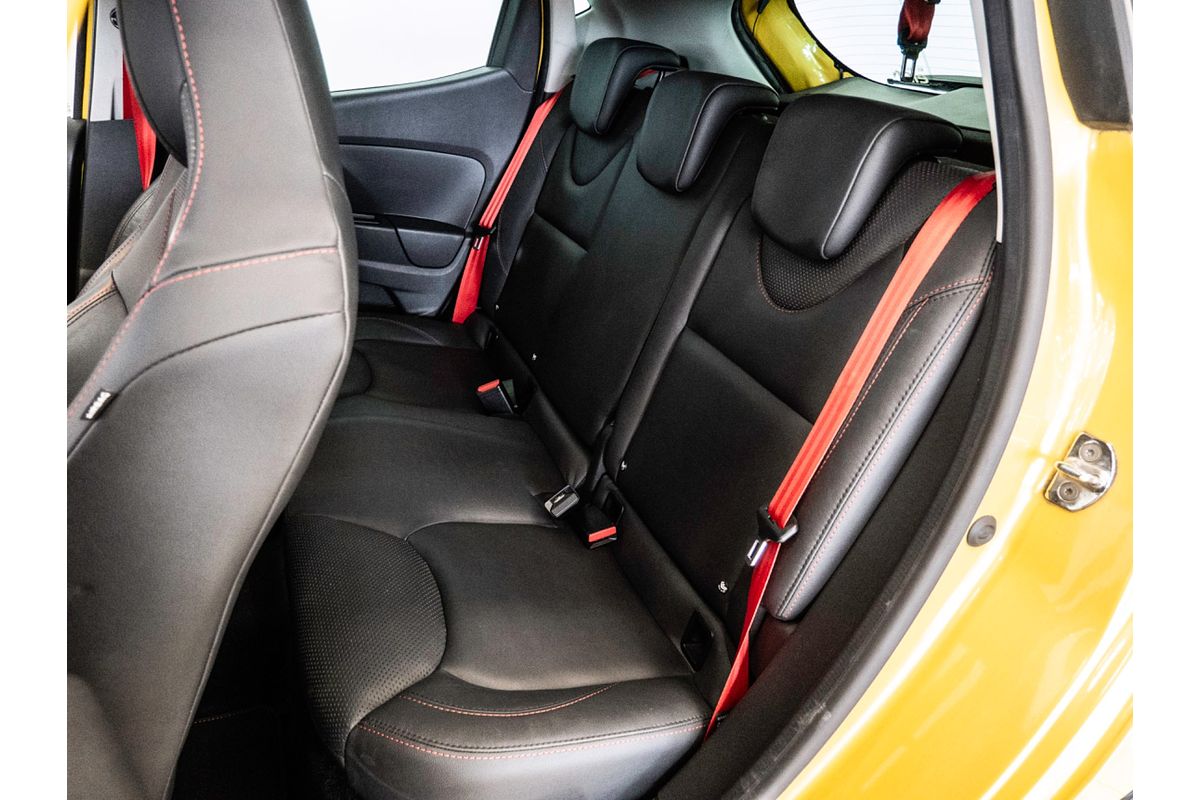 2016 Renault Clio R.S. 220 Trophy IV B98