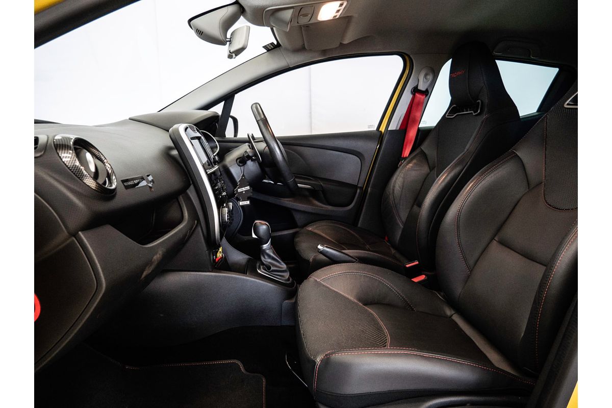 2016 Renault Clio R.S. 220 Trophy IV B98