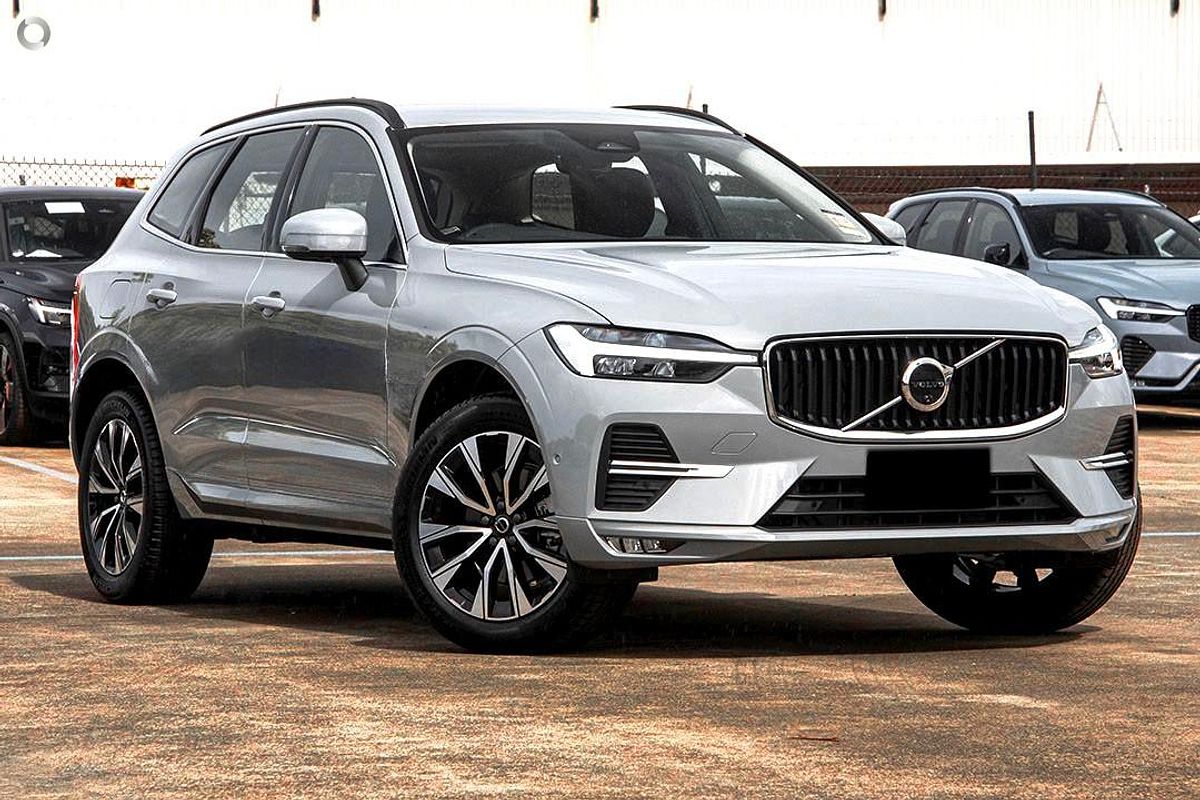 2024 Volvo XC60 Plus B5