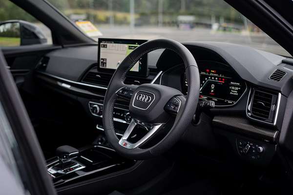 2025 Audi SQ5 TFSI FY