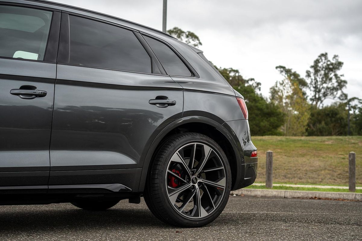 2025 Audi SQ5 TFSI FY