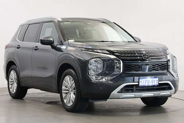2024 Mitsubishi Outlander LS ZM