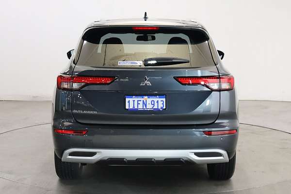 2024 Mitsubishi Outlander LS ZM