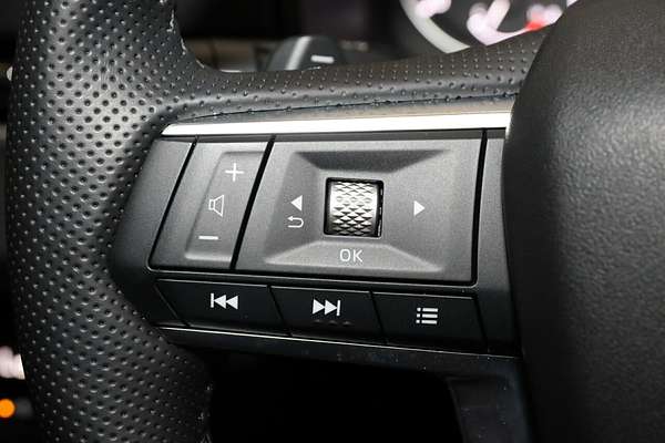 2024 Mitsubishi Outlander LS ZM