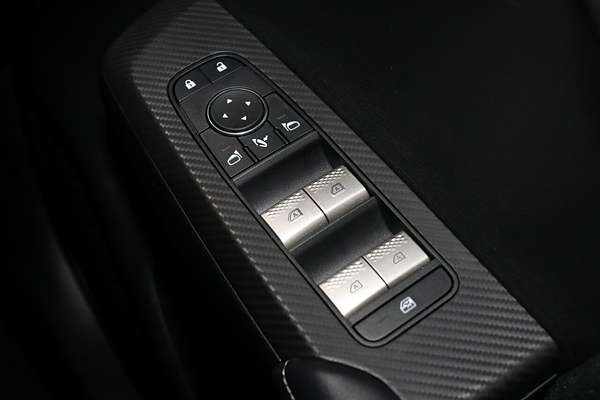 2024 Mitsubishi Outlander LS ZM
