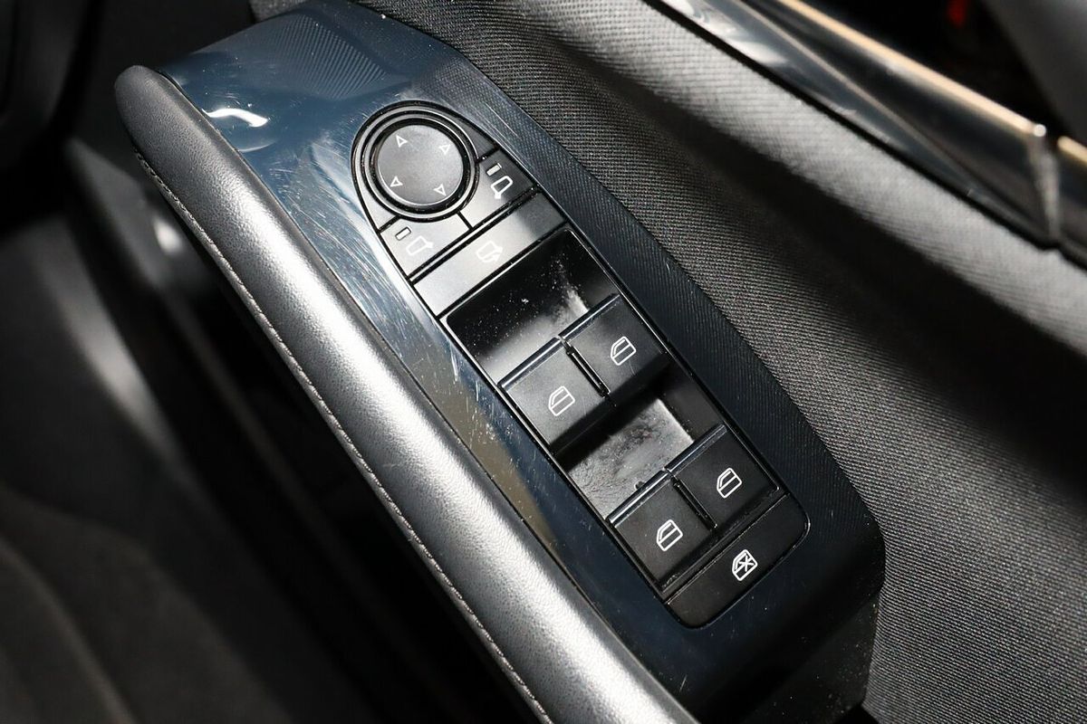 2024 Mitsubishi Outlander LS ZM