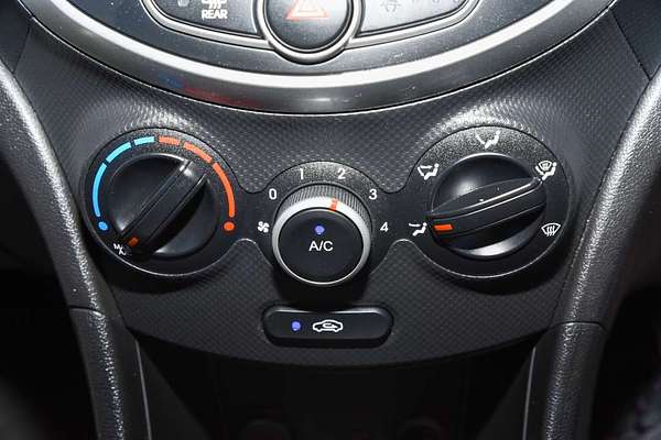 2012 Hyundai Accent Active RB