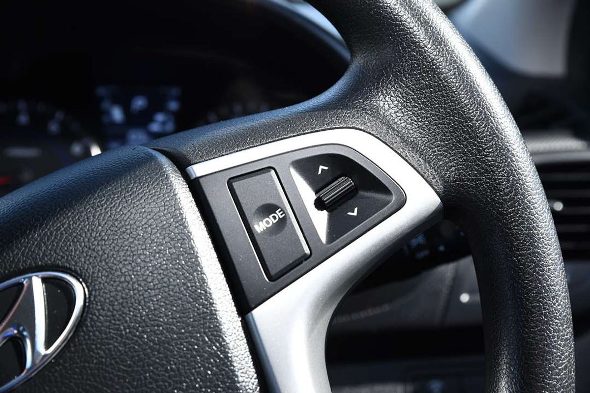 2012 Hyundai Accent Active RB