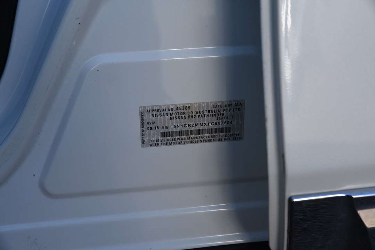 2015 Nissan Pathfinder ST-L R52