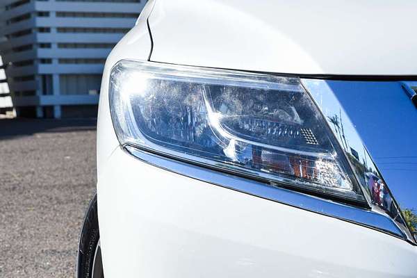 2015 Nissan Pathfinder ST-L R52