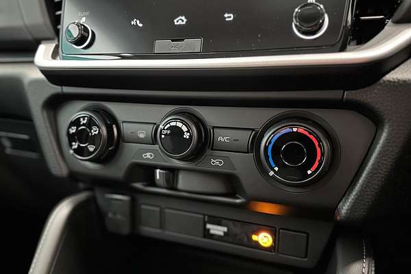 2025 Isuzu MU-X LS-M