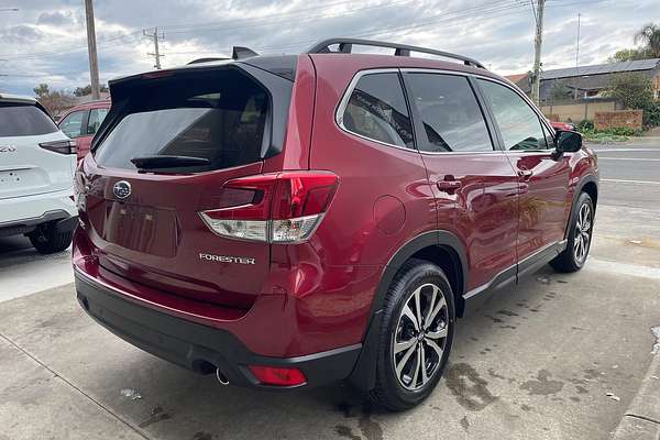 2024 Subaru Forester 2.5i Premium S5