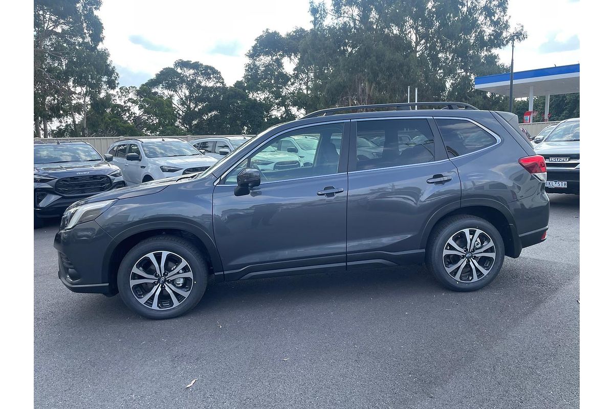 2024 Subaru Forester 2.5i Premium S5