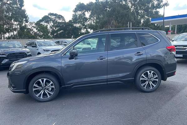 2024 Subaru Forester 2.5i Premium S5