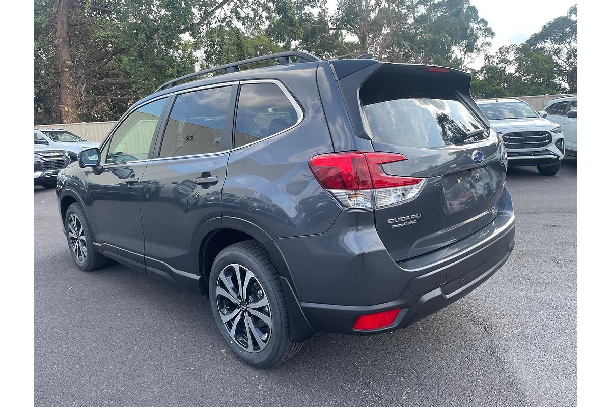 2024 Subaru Forester 2.5i Premium S5