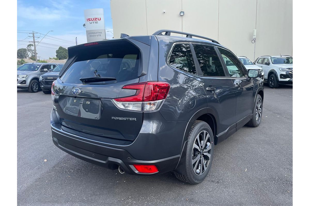 2024 Subaru Forester 2.5i Premium S5